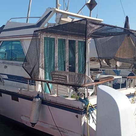 Encantador Barco En Barcelona Sant Adria de Besos Dış mekan fotoğraf