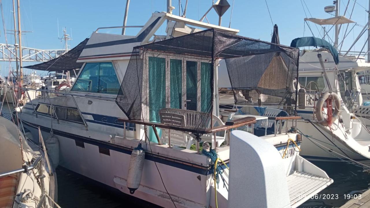 Encantador Barco En Barcelona Sant Adria de Besos Dış mekan fotoğraf